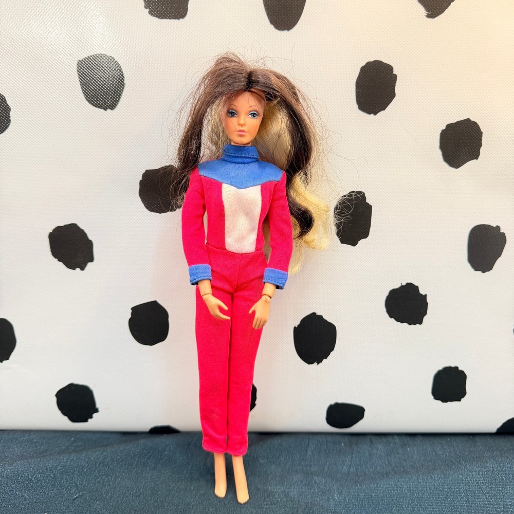 Vintage 1975 Ideal Tuesday Taylor Doll w/ 1975 Barbie Olympic Ski Suit TLC